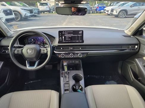 Used 2024 Honda Civic Touring image 9