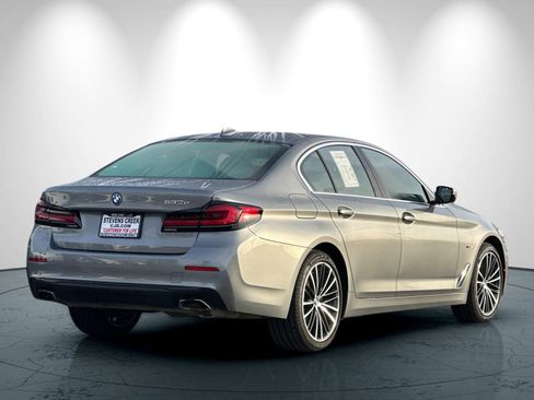 Used 2023 BMW 530e w/ Convenience Package image 4