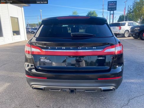 Used 2016 Lincoln MKX Reserve AWD/4WD image 6