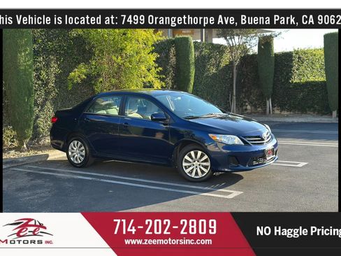 Used 2013 Toyota Corolla LE FWD image 2