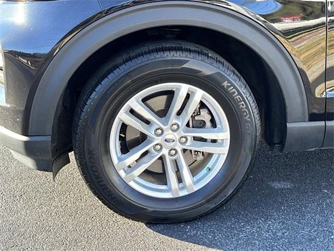 Used 2023 Ford Explorer XLT w/ Equipment Group 202A image 11