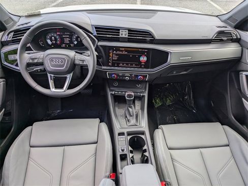 Used 2025 Audi Q3 2.0T Premium image 4
