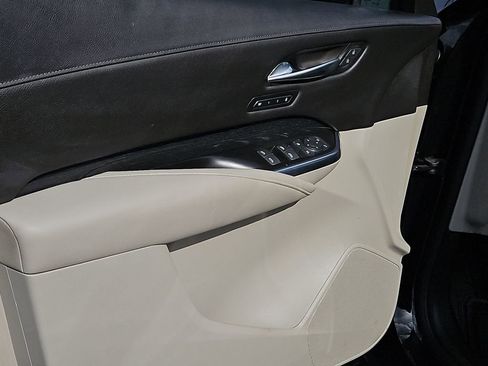 Used 2019 Cadillac XT4 Premium Luxury FWD image 23