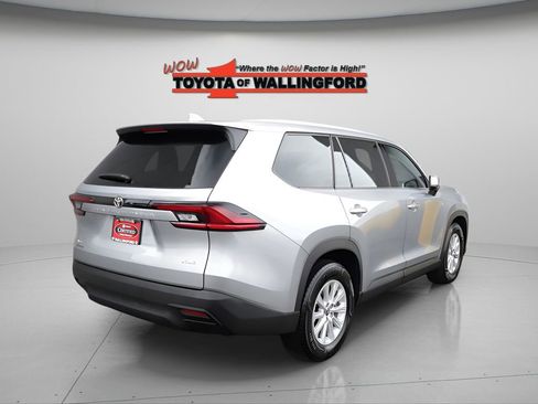 Certified 2025 Toyota Grand Highlander AWD image 12