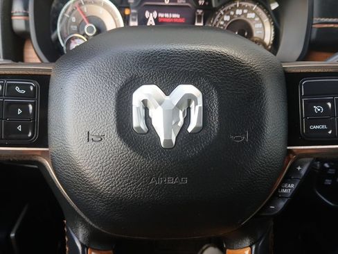 Used 2022 RAM 2500 Limited AWD/4WD image 5