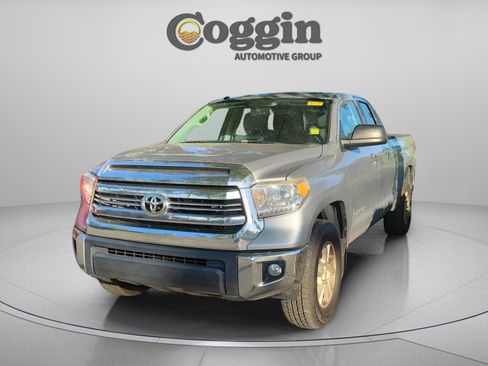 Used 2016 Toyota Tundra SR5 w/ SR5 Upgrade Package image 1