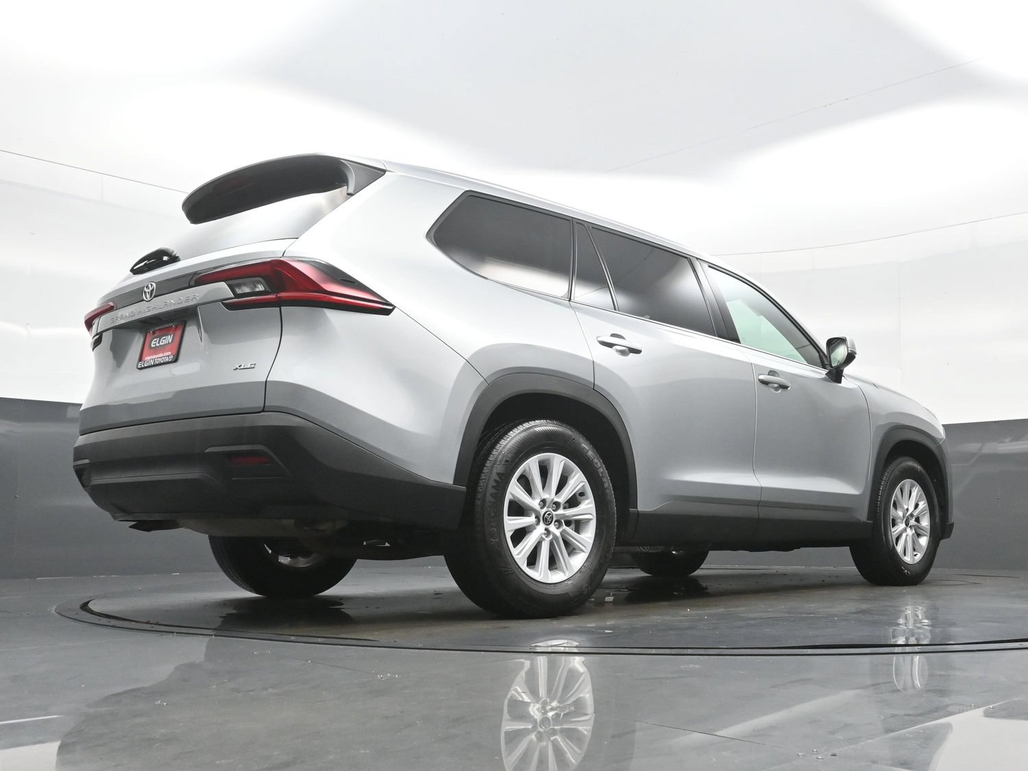 Used 2025 Toyota Grand Highlander FWD image 35