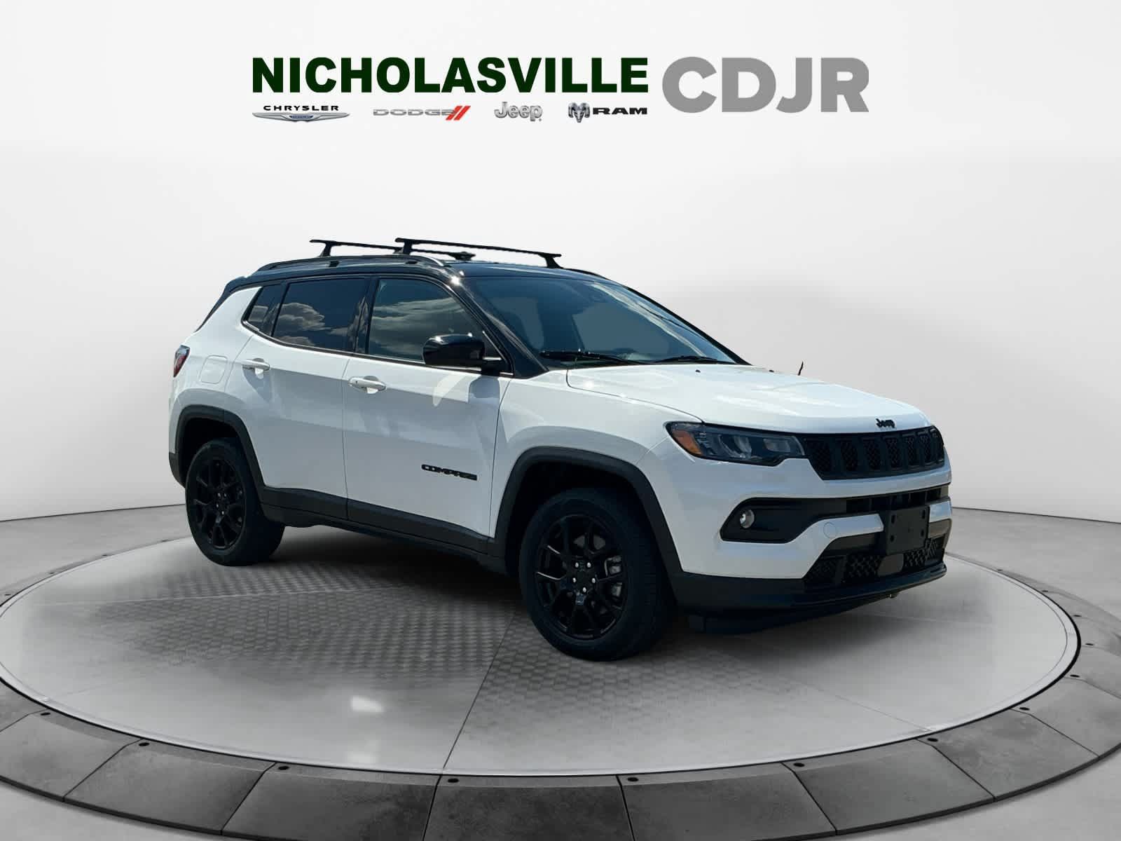 Used 2023 Jeep Compass Latitude AWD/4WD image 7