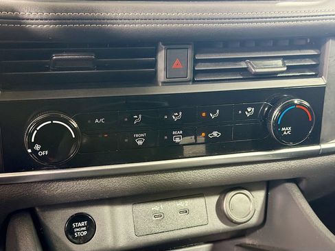 Used 2024 Nissan Rogue S AWD/4WD image 16