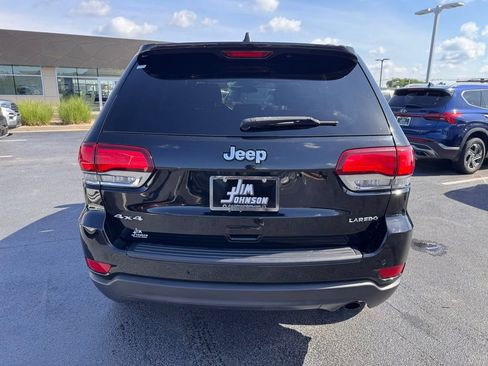 Used 2021 Jeep Grand Cherokee Laredo AWD/4WD image 4