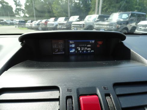 Used 2014 Subaru Forester 2.5i Touring AWD/4WD image 21