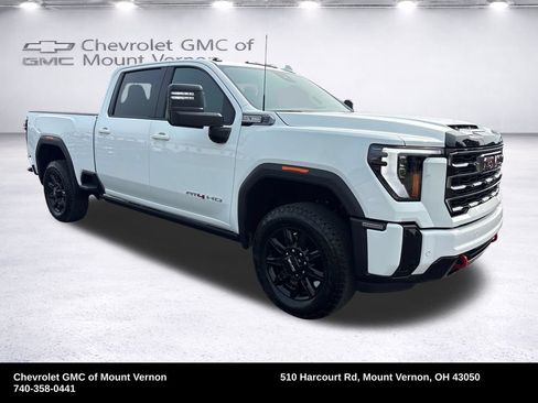 Used 2025 GMC Sierra 2500 AT4 w/ Technology Package AWD/4WD image 9