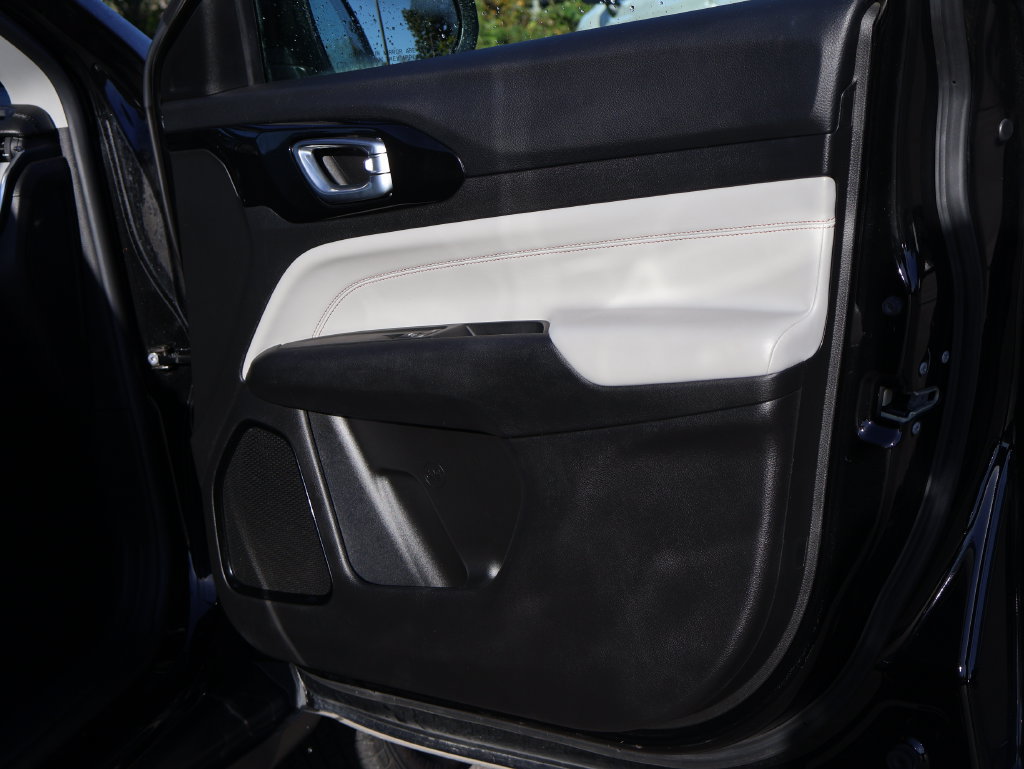 Used 2022 Jeep Compass Limited AWD/4WD image 11