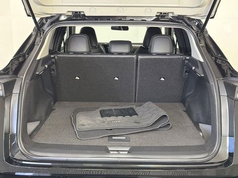 Used 2025 Nissan Ariya AWD image 28