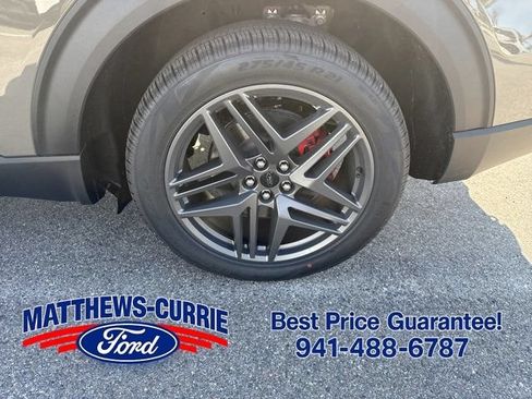 New 2026 Ford Explorer ST-Line w/ ST-Line Street Pack RWD image 16