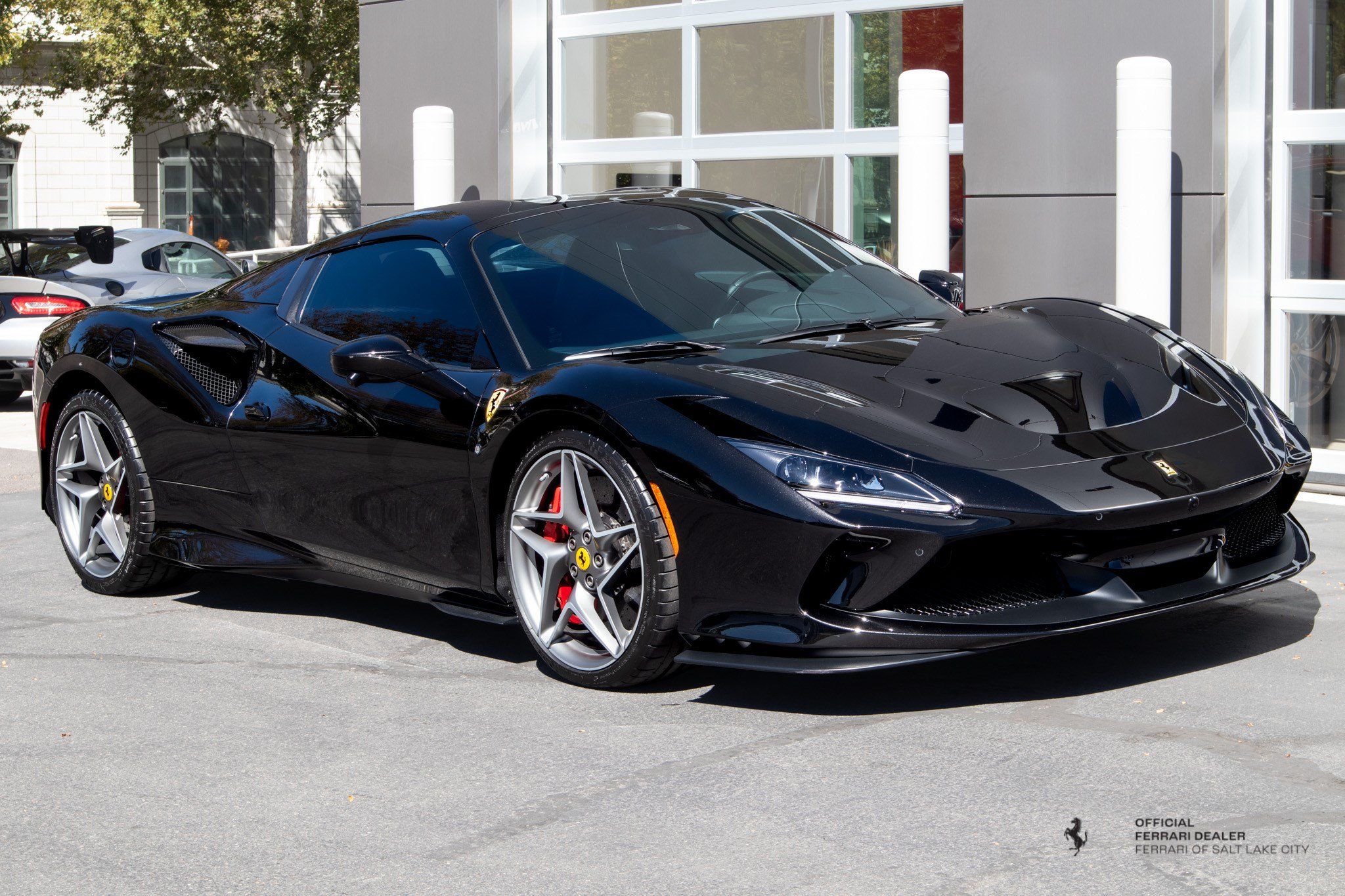Used 2022 Ferrari F8 Tributo RWD image 9