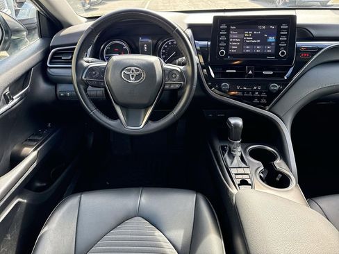 Used 2021 Toyota Camry SE image 18