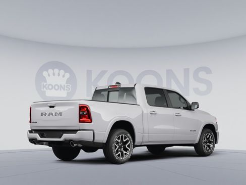 Used 2025 RAM 1500 Laramie w/ Sport Appearance Package AWD/4WD image 4