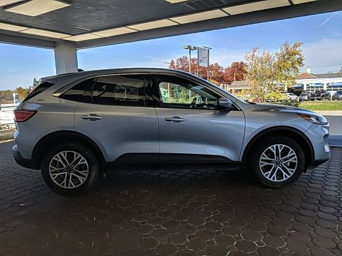 Certified 2022 Ford Escape SEL w/ Class II Trailer Tow Package image 4