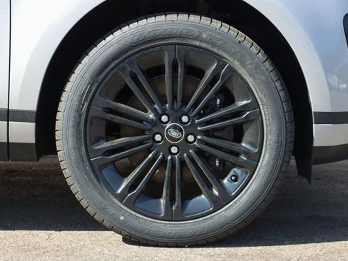 Used 2026 Land Rover Range Rover Evoque S image 9