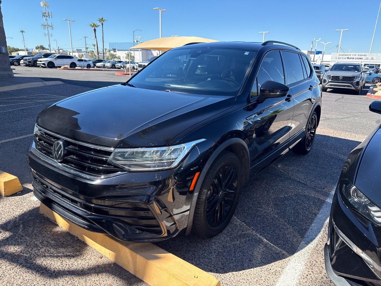 Used 2022 Volkswagen Tiguan SE R-Line FWD image 6