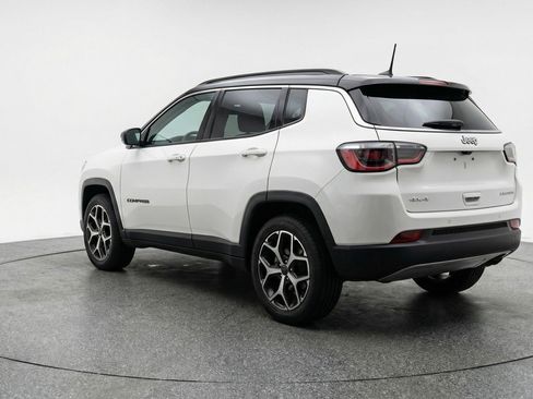 Used 2025 Jeep Compass Limited AWD/4WD image 6
