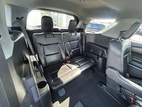 Used 2023 Ford Explorer XLT w/ Equipment Group 202A image 17