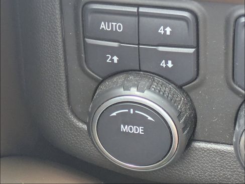 Used 2021 Chevrolet Tahoe High Country AWD/4WD image 32