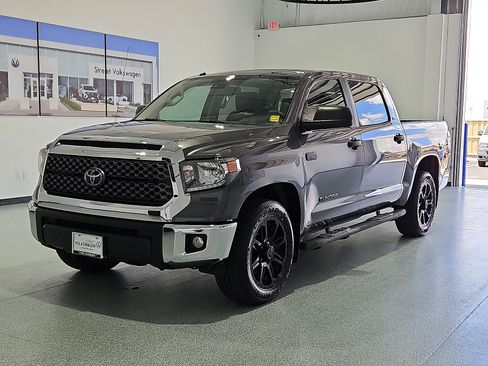 Used 2018 Toyota Tundra SR5 w/ SR5 Upgrade Package RWD image 4