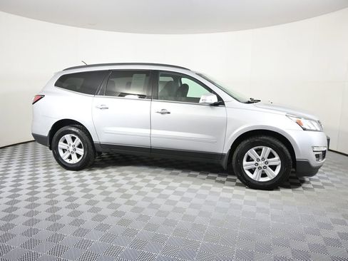Used 2013 Chevrolet Traverse LT image 8