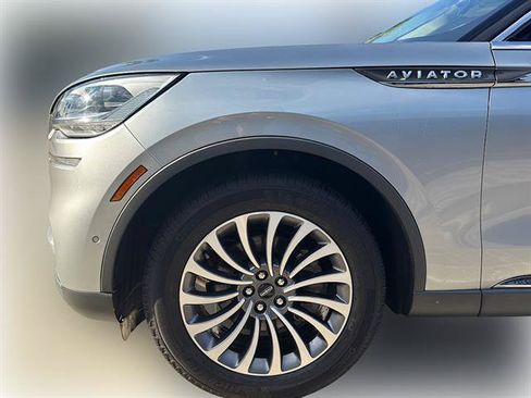 Used 2023 Lincoln Aviator Reserve w/ Equipment Group 201A RWD image 5