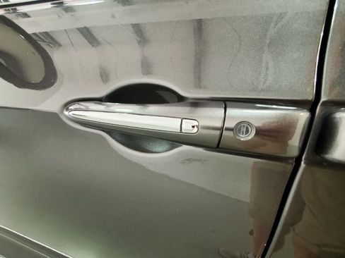 Used 2020 Chrysler Pacifica Touring-L Plus w/ Advanced Safetytec Group image 11