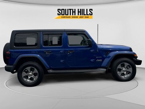 Used 2019 Jeep Wrangler Unlimited Sahara w/ Cold Weather Group AWD/4WD image 6