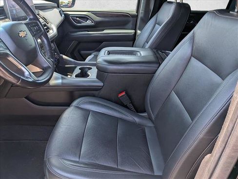 Used 2021 Chevrolet Suburban LT AWD/4WD image 14