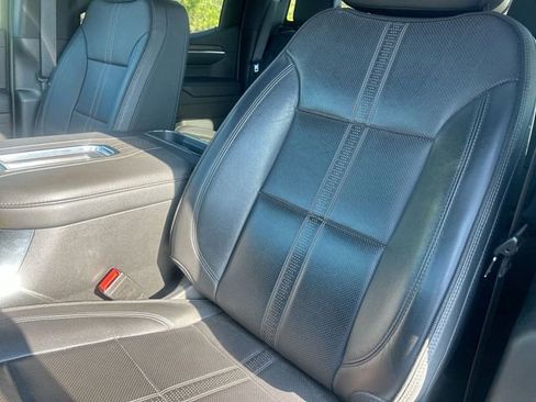 Used 2022 Chevrolet Silverado 1500 High Country w/ High Country Premium Package image 15