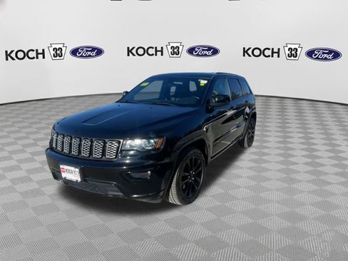 Used 2021 Jeep Grand Cherokee Laredo X image 7