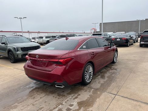 Used 2019 Toyota Avalon Limited w/ All Weather Liner Package FWD image 3