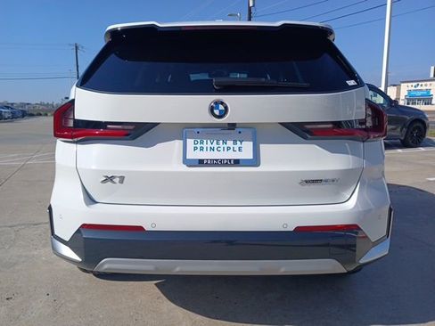 New 2026 BMW X1 xDrive28i w/ Convenience Package AWD/4WD image 8