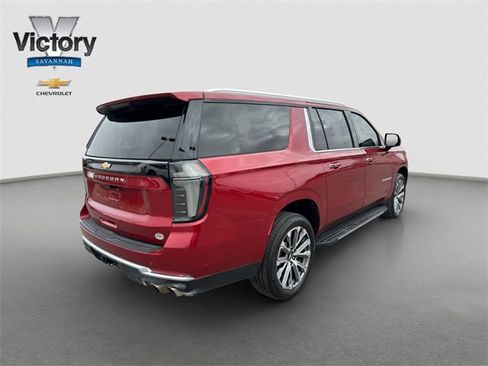 Certified 2025 Chevrolet Suburban High Country w/ Sun And Tow Package image 8