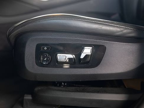 Used 2024 BMW X6 M60i AWD/4WD image 47
