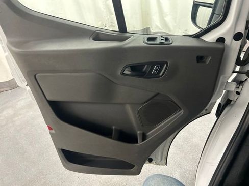 Used 2023 Ford Transit 150 Low Roof AWD image 21