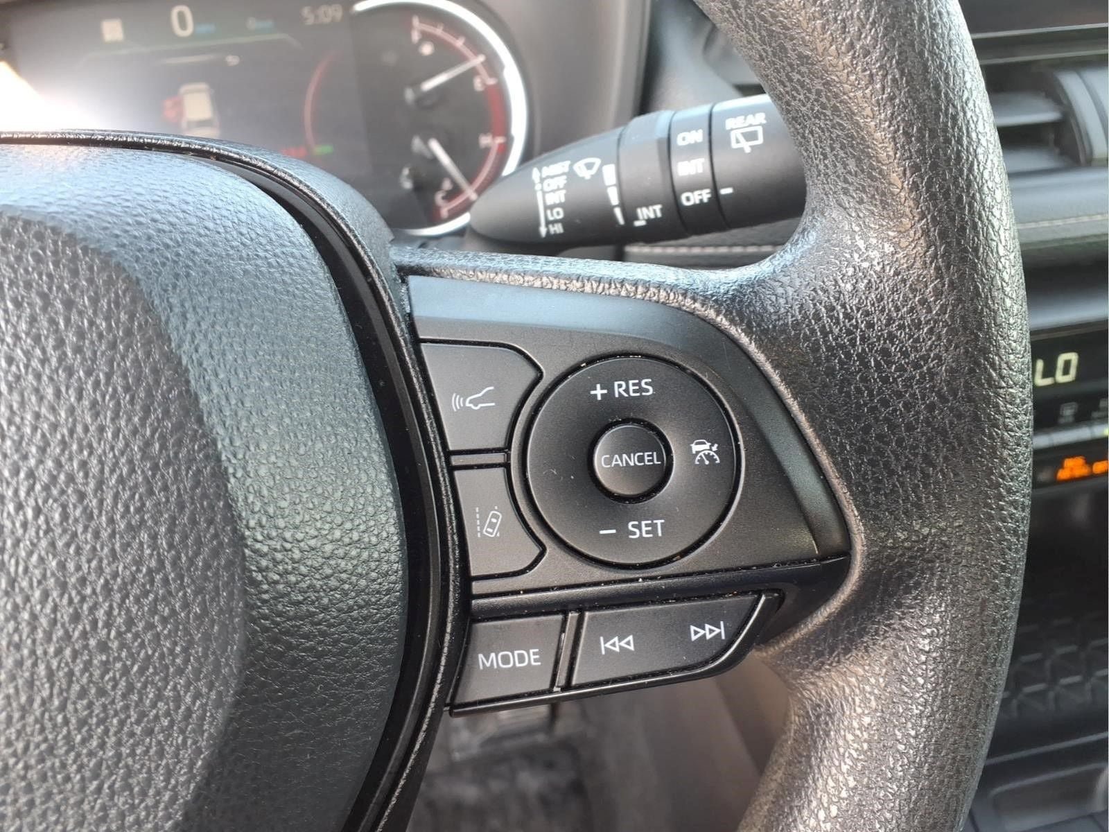 Used 2024 Toyota RAV4 XLE FWD image 14
