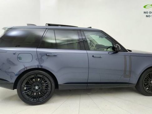 Used 2024 Land Rover Range Rover SE AWD/4WD image 6