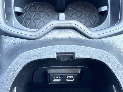 Used 2023 Toyota RAV4 AWD Hybrid image 28
