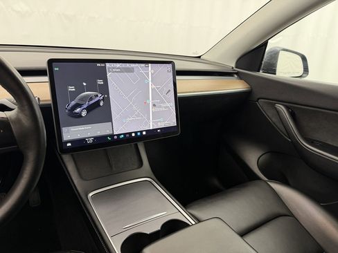 Used 2021 Tesla Model Y Long Range AWD/4WD image 14