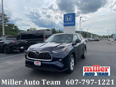 Used 2024 Toyota Highlander LE