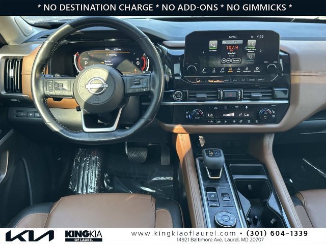 Used 2022 Nissan Pathfinder Platinum w/ Cargo Package AWD/4WD image 2
