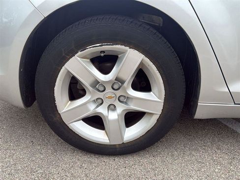 Used 2010 Chevrolet Malibu LS FWD image 17