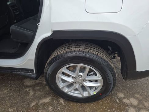New 2026 Jeep Grand Cherokee Laredo X AWD/4WD image 26
