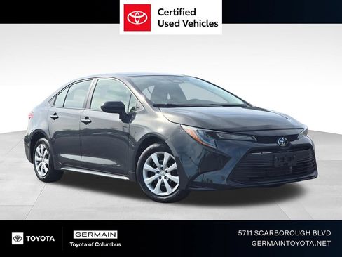 Certified 2025 Toyota Corolla LE FWD image 1